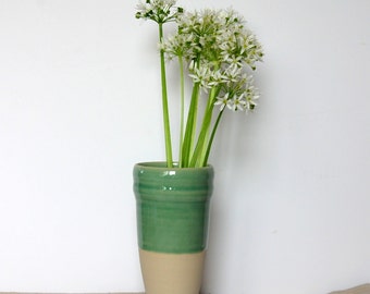 Stoneware vase Green vase Pottery vase Clay vase Ceramic and pottery Arranging flowers Modern vase Medium vase One of a kind simple vase