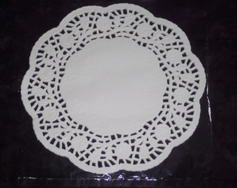 8 inch round paper doilies,28/pkg,round,kids art,card making,decoupage,scrapbooking,collage,cupcake display