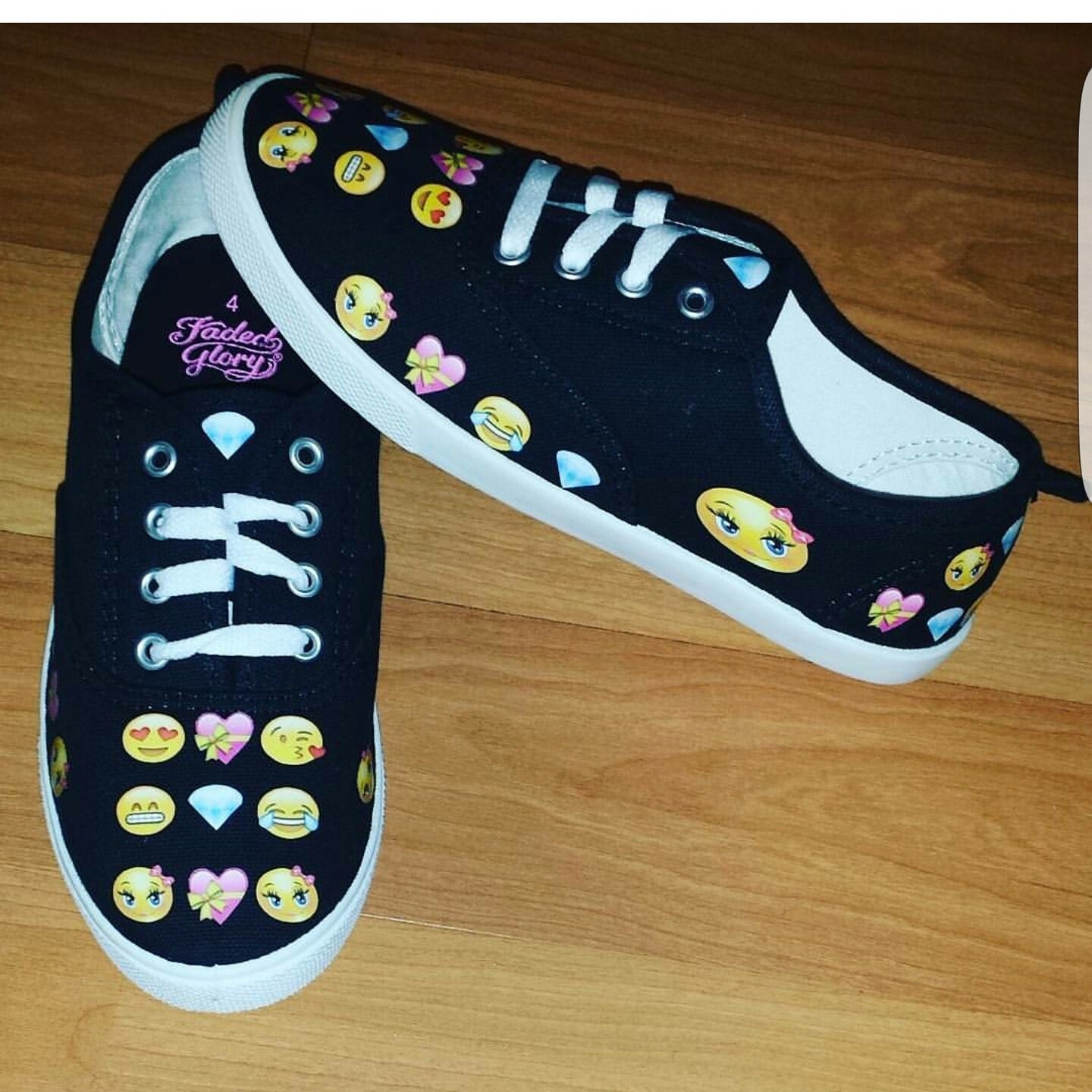 Emoji shoes
