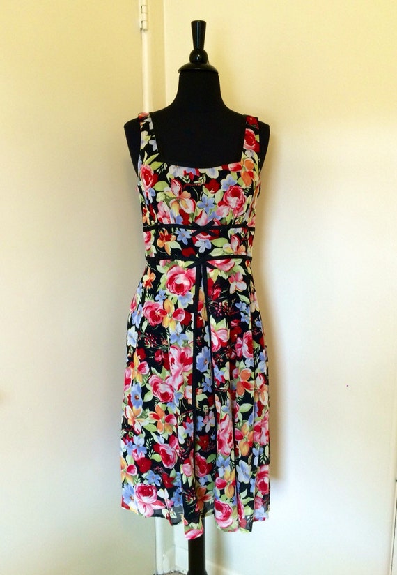 Vintage 1990s does 1950s Fit and Flare Floral Dress Size 6