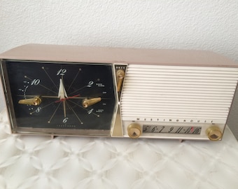 Vintage Clock Radio - Westinghouse H-640T5 - radio works but clock does not work - looks great, has minor wear - sold as is condition