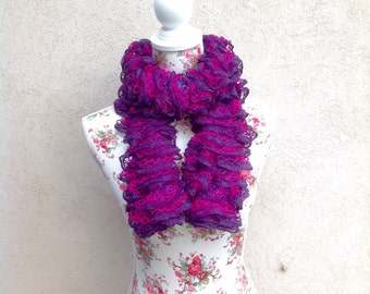 Scarf purple and fuchsia tones rippled with volant- Frilly scarf - purple and fuchsia boa - net yarn scar