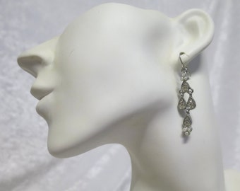 Diamonte dangley earrings- just beautiful! Surgical Steel Earwires. CCS138