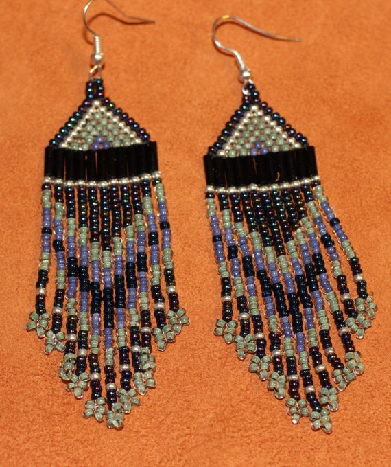 Peacock Beaded earrings by Midnightsundesign on Etsy