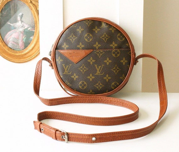 Louis Vuitton Handbag Round