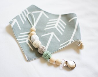 Pacifier chain • Pacifier clip • Pacifier holder • Beaded pacifier chain • Dummy chain • Natural pacifier clip • Binky chain • Crochet clip