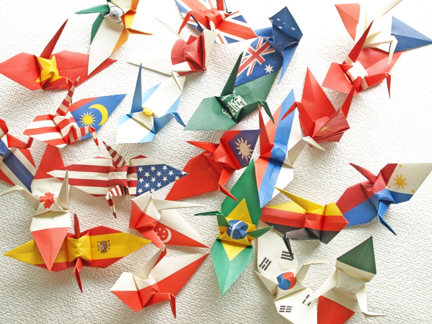 SALE 6 inch / World Flag Design Origami Cranes / 24