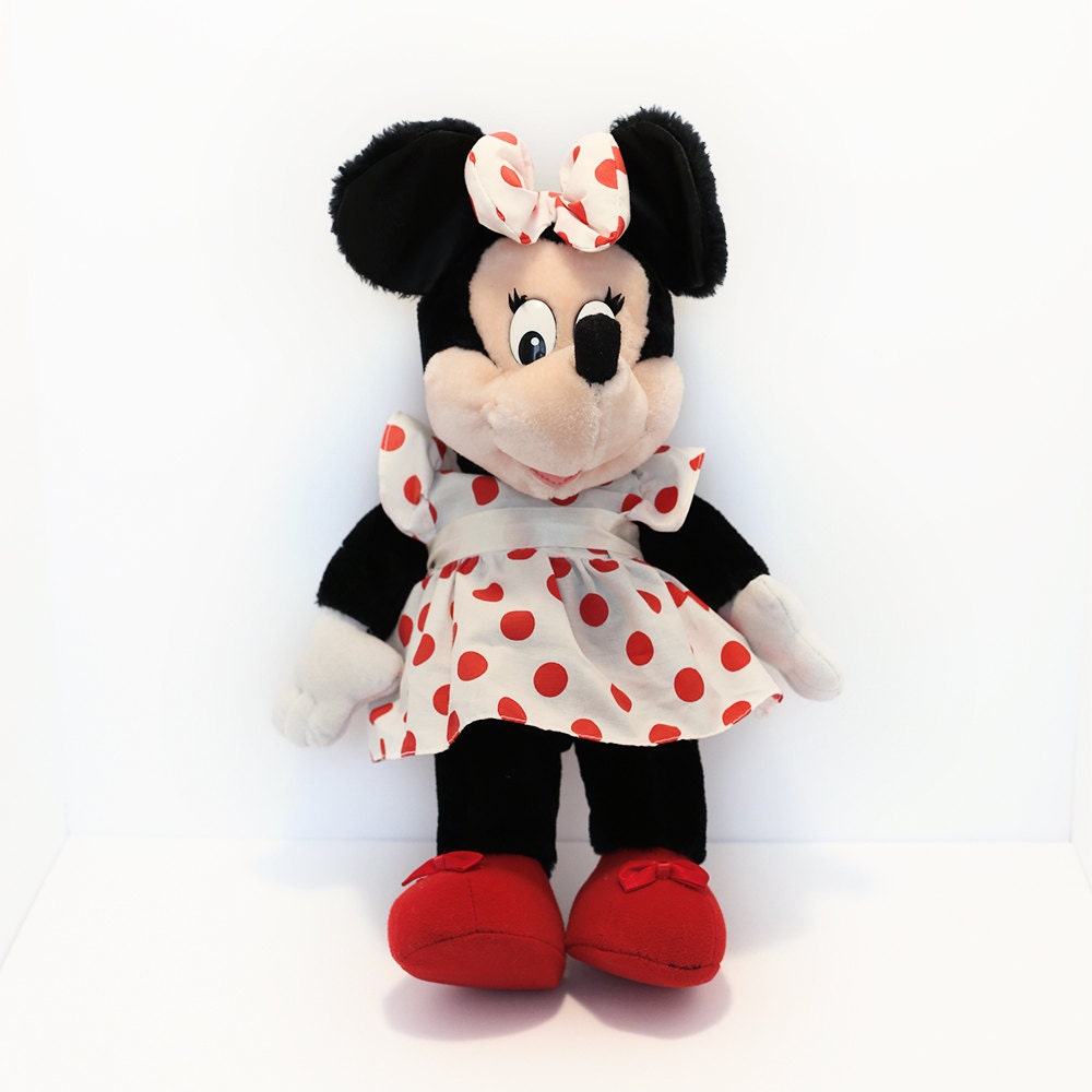 minnie mouse oh so chic doll