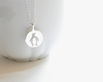 Penguin necklace, Small disc pendant, Animal pendant, Antarctica gift, Animal gift, Minimalist necklace, Winter jewelry, Silver disc jewelry