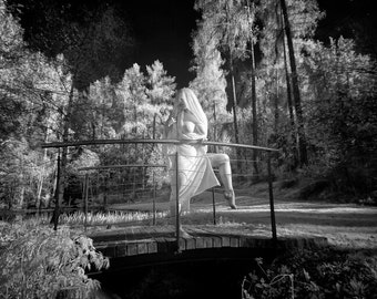 QKART Home Decor Two Women Nude Figure In A Bridge On 