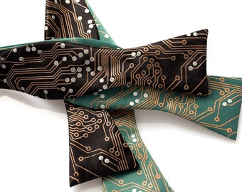 Circuit Board Bow Tie - Men's Bow Tie - Geek Bowtie - Adjustable Freestyle Bowtie - Computer Gift - Engineer Gift