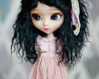 1/3 Size Short Black Wavy Tibetan Mohair Wig for Pullip and SD Dolls