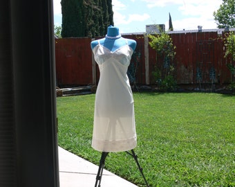 vanity fair nylon cream dress slip size 42