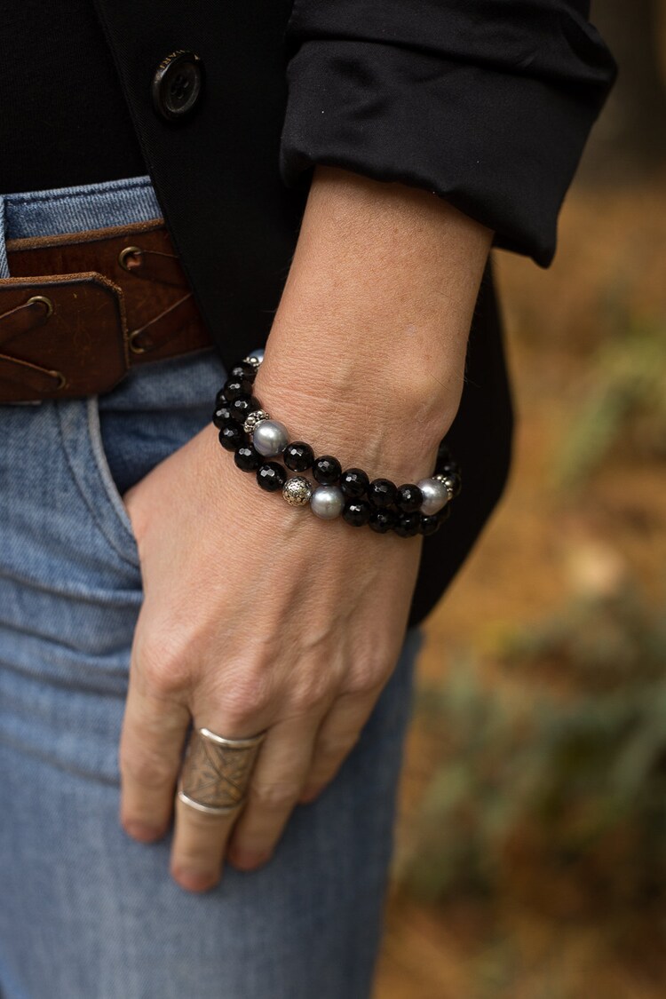 Black Onyx Bracelet Pearl Bracelet Beaded by AlisonStorryJewelry