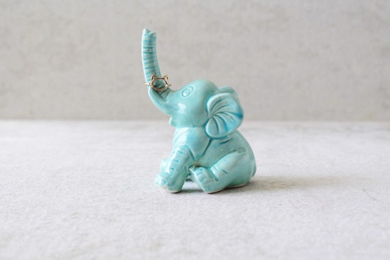 elephant ring holder