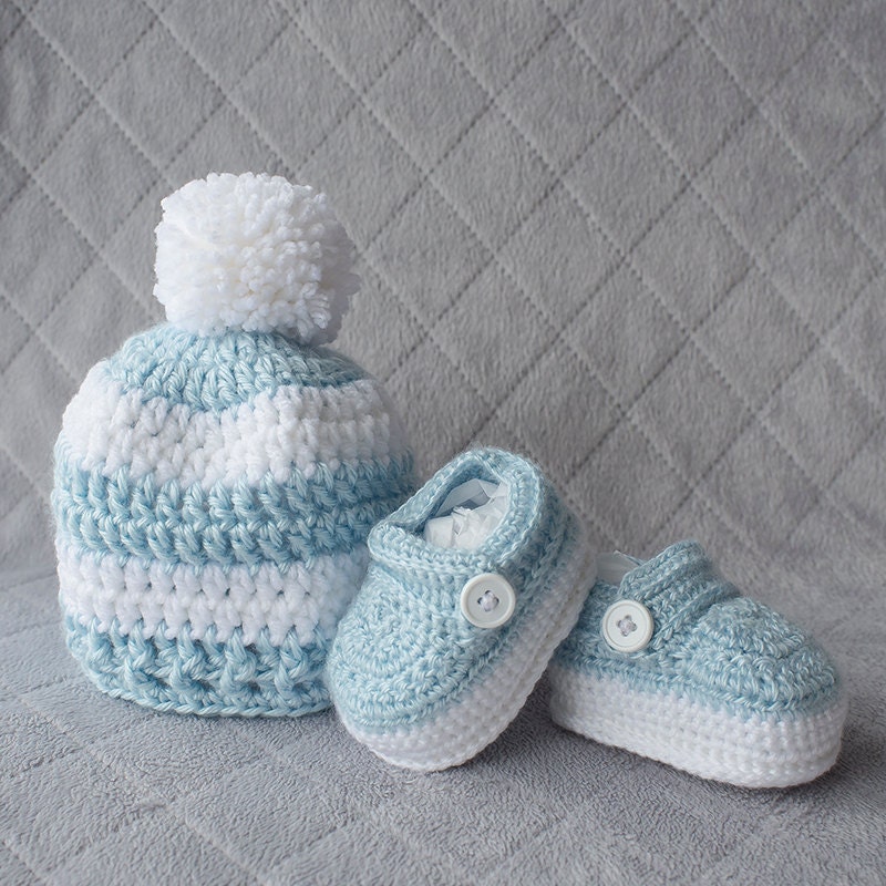 Baby Boy Set Crochet Baby Boy Hat and Booties Set Pom-pom