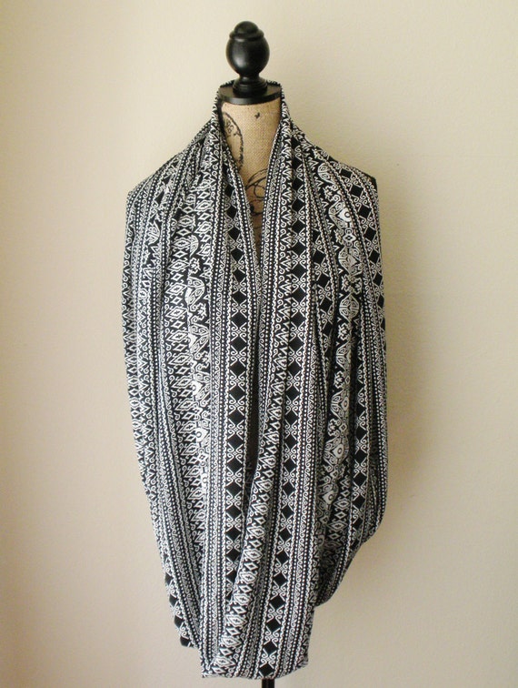 Sale Black and White Middle Eastern Print Shawl/ Hooded