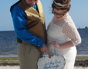 Wedding Sign - Wedding Prop Sign - Heart Sign - And They Lived Happily Ever After Sign - Hand Painted - Pallet Wood Sign - Wedding Gift Idea