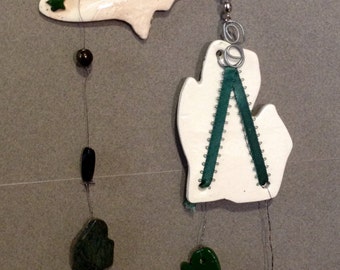Michigan mobile, Michigan wind chime, indoor mobile, outdoor wind chime, ceramic wind chime, State of Michigan, Michigan stones