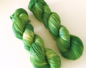 NON-POOLING Sock Yarn Fingering Weight Yarn 100 Grams 'Rainforest' Colourway