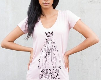 King Frida - Women's V-neck Tee- Feminist Tee - Frida Kahlo Shirt - Activist Tee - King T-Shirt - V neck Tshirt - Frida Khalo Top