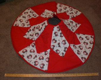 Santa Workshop Quilted Tree Skirt GFTOTP14960