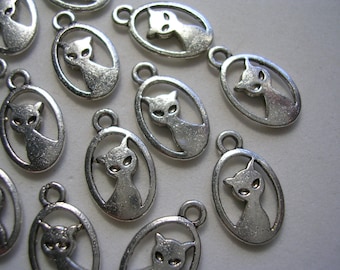 Pretty Kitty Cat Charms Silver Charms Animal Charms Cute Double Sided Dangles Antiqued Silver Cat Charms 20 Very Cute Detailed Kitty Charms