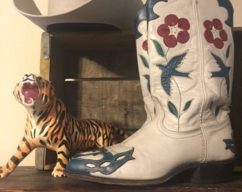 Vintage wingtip cowgirl boots/Birds/Flowers/ACME/SIZE:7