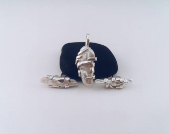 Handmade sterling silver earrings,freshwater pearl.