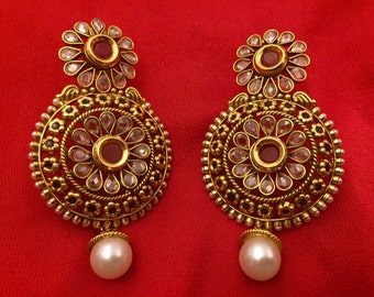 Items similar to Antique Gold earrings kundan earrings white crystal ...