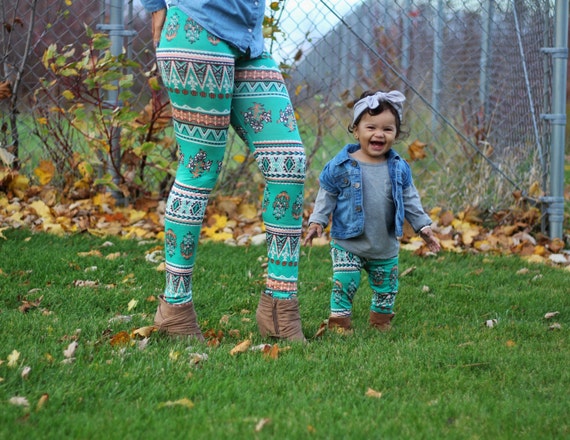 Mommy and me turquoise leggings, mommy and me outfits,matching mommy daughter,mom and baby,mommy and mini baby leggings, green legging set