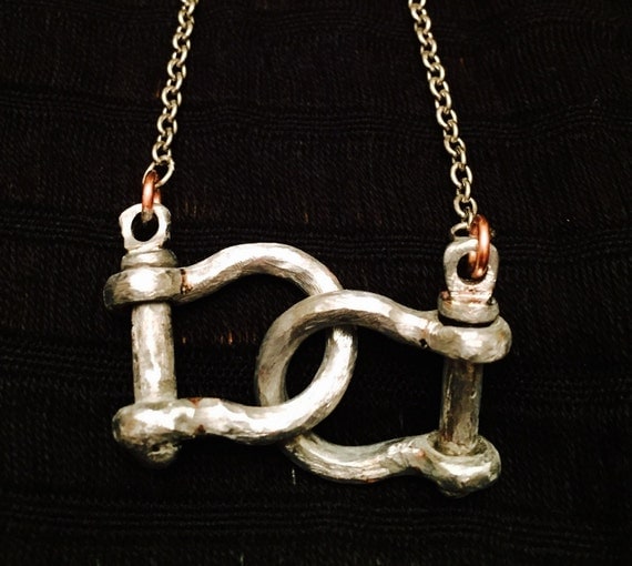 The Shackle Necklace V2.0