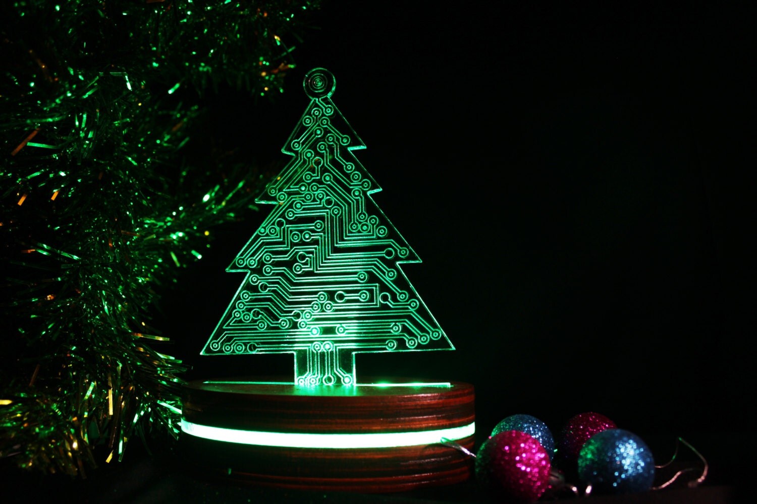 christmas tree acrylic light display colour changing circuit christmas tree acrylic light display colour changing circuit