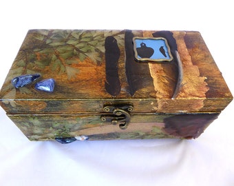 Decorative Wood Box, Wood Jewelry Box, Handcrafted Wood Box, Unique Wood Keepsake Box, Hummingbird Box, Unique Gift, Rustic Box, Nature Box