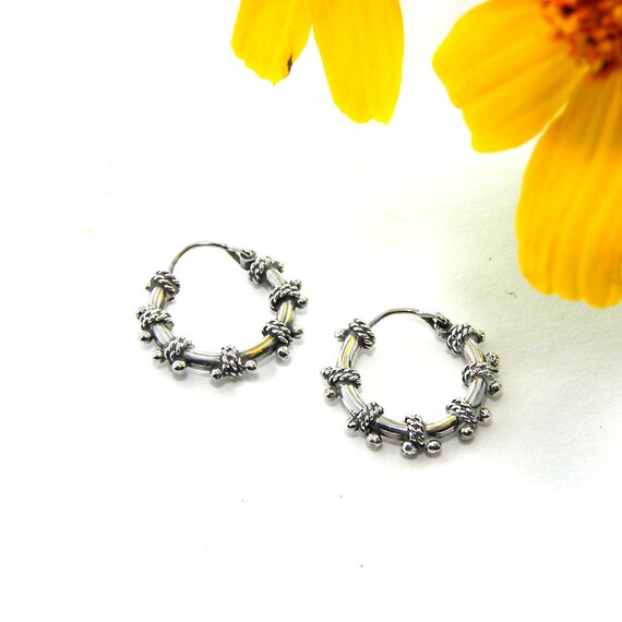 Silver Hoop Earrings, Small Hoop Earrings, Minimalist Hoops, Huggie Hoop Earrings Gift for Her, Teen Gift, Unisex Hoops dainty delicate