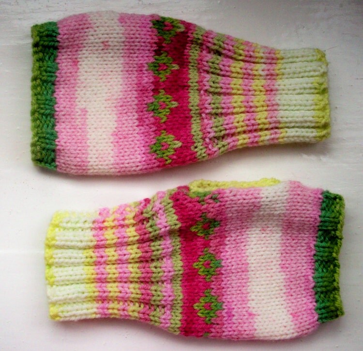 Vegan hand warmers, fingerless gloves, wool free, warm, by SpinningStreak