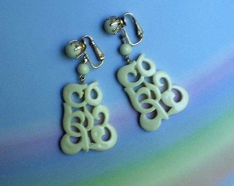 Vintage 60s Exotic Openwork Plastic Clip On Earrings