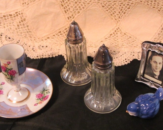 Art Deco Glass Salt and Pepper Shakers, Collectible 1940's Salt and Pepper Shakers, Larger Size Glass Shakers, Serving Set Salt and Pepper