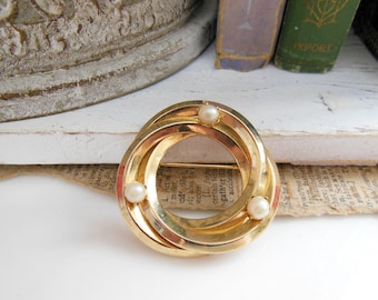 Vintage Genuine Pearl Yellow Gold Tone Infinity Knot Brooch Pin KK8