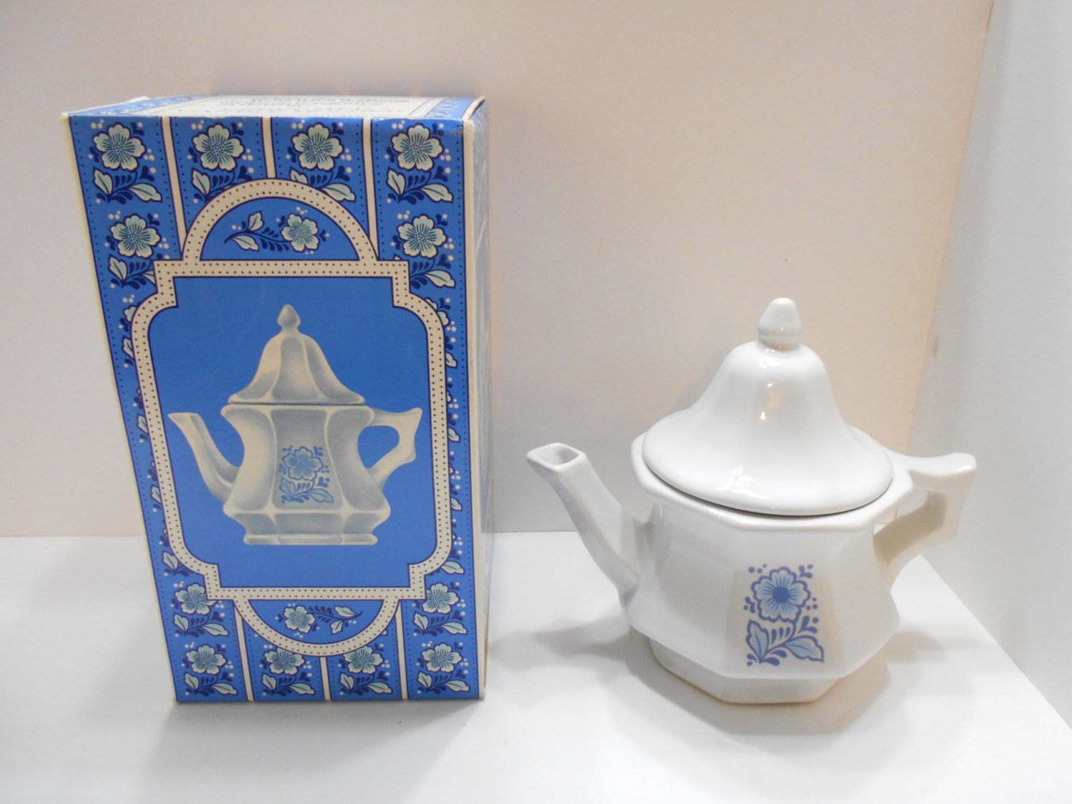Vintage Avon China Teapot 16 Perfumed Candle HolderMIB