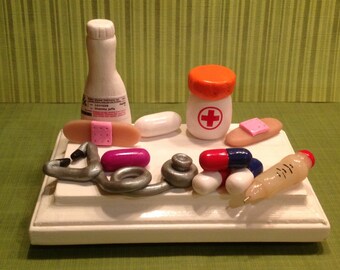 Polymer clay business card holder,pharmacist business card holder,doctor,nurse,charming,fun,medicine,pills,prescription bottle,pharmacy,drug