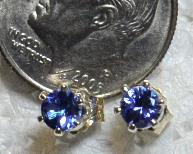 Tanzanite Studs, 4mm Round, Natural, Set in sterling Silver E971