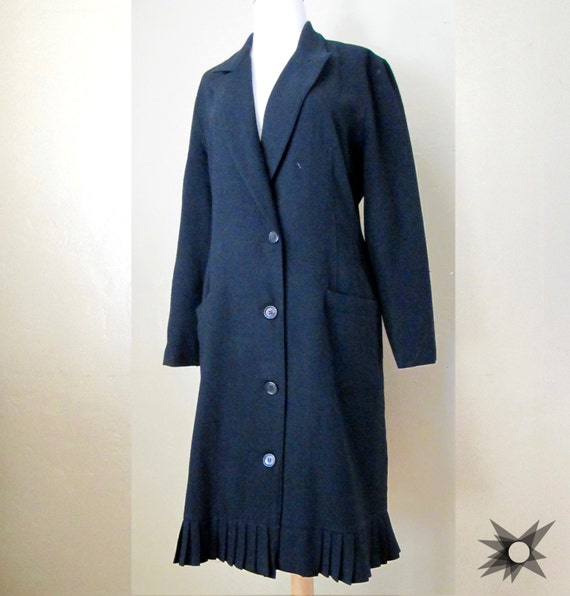 Vintage 1960's Lilli Ann Black Wool Crepe Long Line Blazer
