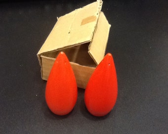 ORANGE funky 1960's salt and pepper shaker set Japan