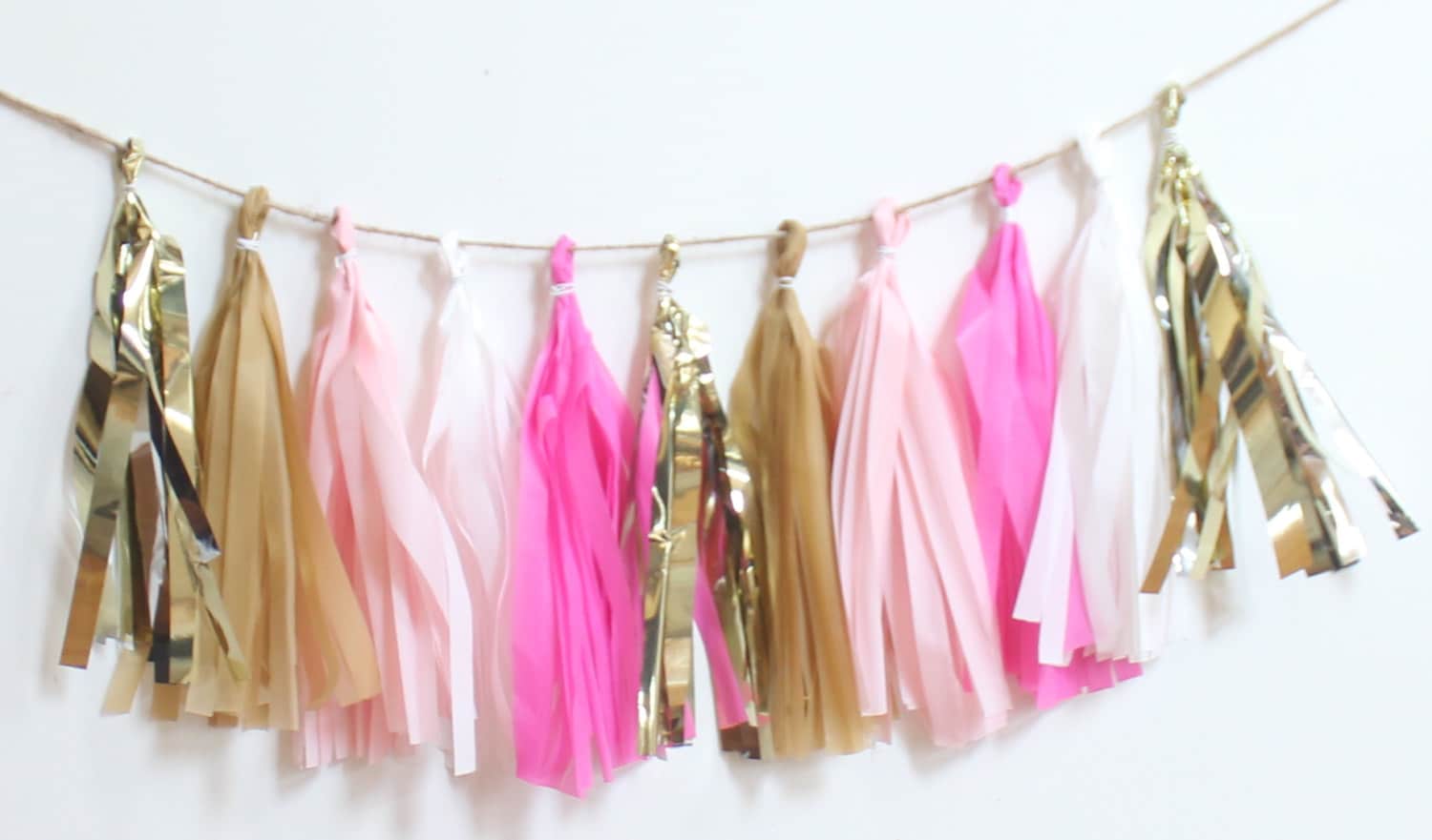PLASTIC 20 Tassels Garland Metalic Tassel/Party Tassel/Girly