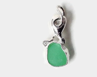 Green Sea Glass Pendant Bezel Set in Sterling Silver, Upcycled Mint Green Beach Glass, Gift for Wife, Recycled Jewelry, Beach Lover