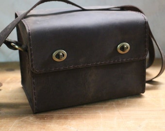 Camera bag,Camera messenger bag,Leather camera bag ,waxed thread, crazy horse leather,handmade.