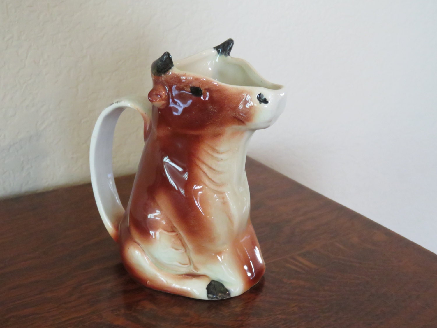 Vintage Cow or Bull ceramic pitcher/creamerfree shipping USA