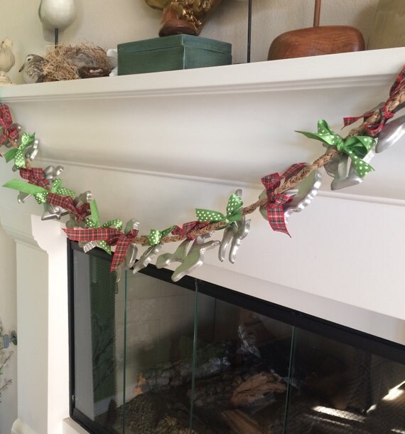 Vintage Holiday Cookie Cutter Kitchen Garland