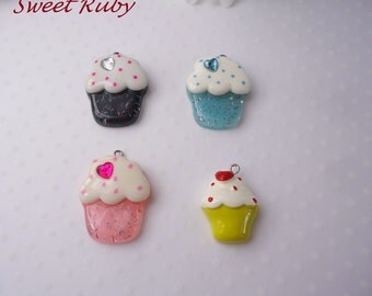 Cute Cup Cake Charms/Pendant - 12 pcs